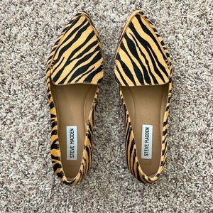 Like-new Steve Madden Tan Zebra flats. Size 8